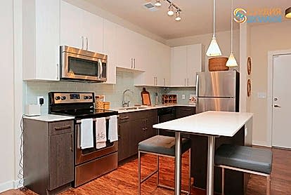 Современный дизайн-проект кухни-студии 10м2