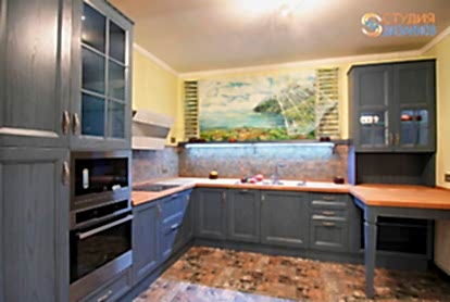 Дизайн кухни в 1-комнатной квартире 40м2 в стиле современная классика