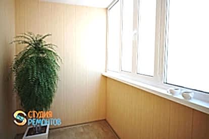 Отделка балкона пластиковыми панелями 3 кв.м.